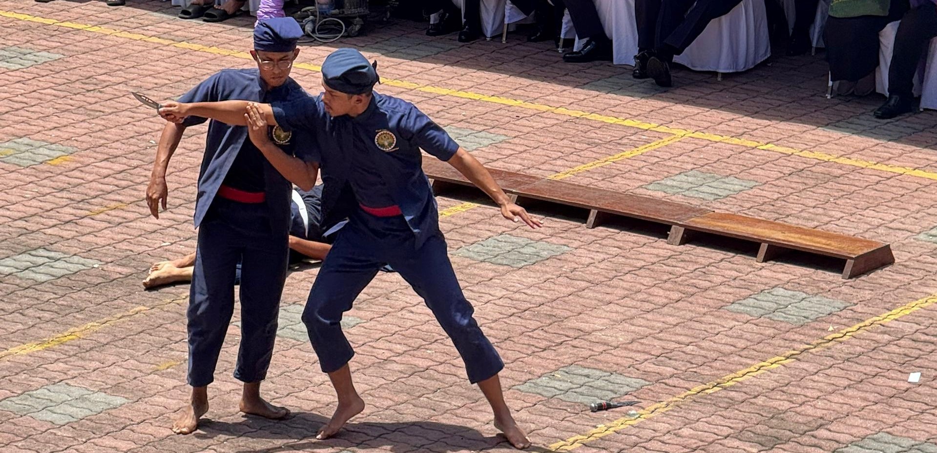 {"remix_data":[],"remix_entry_point":"challenges","source_tags":["local"],"origin":"unknown","total_draw_time":0,"total_draw_actions":0,"layers_used":0,"brushes_used":0,"photos_added":0,"total_editor_actions":{},"tools_used":{},"is_sticker":false,"edited_since_last_sticker_save":false,"containsFTESticker":false}